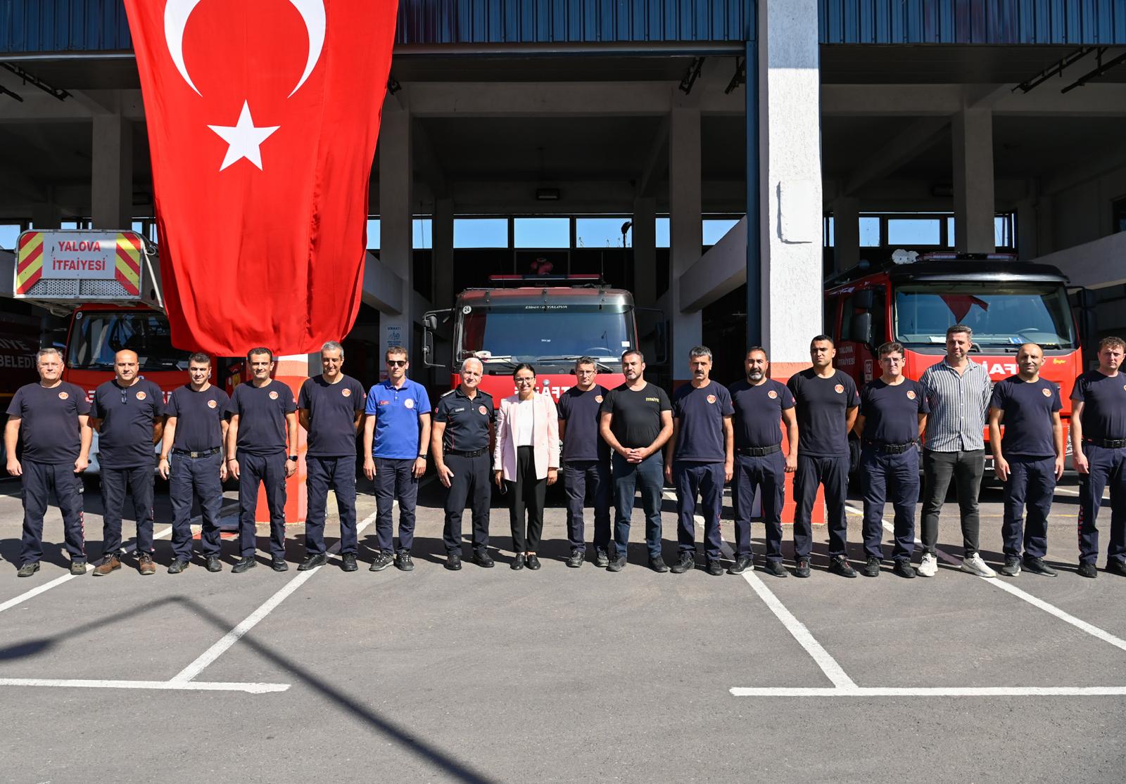 VALİ KAYA, “SİZLERİN OLAYLARA HIZLI MÜDAHALESİ BU ŞEHRE GÜVEN VERİYOR”