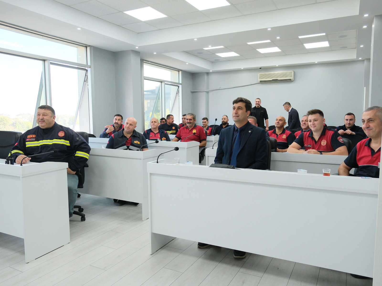 Başkan Yele’den Kahraman İtfaiyecilere Teşekkür Belgesi