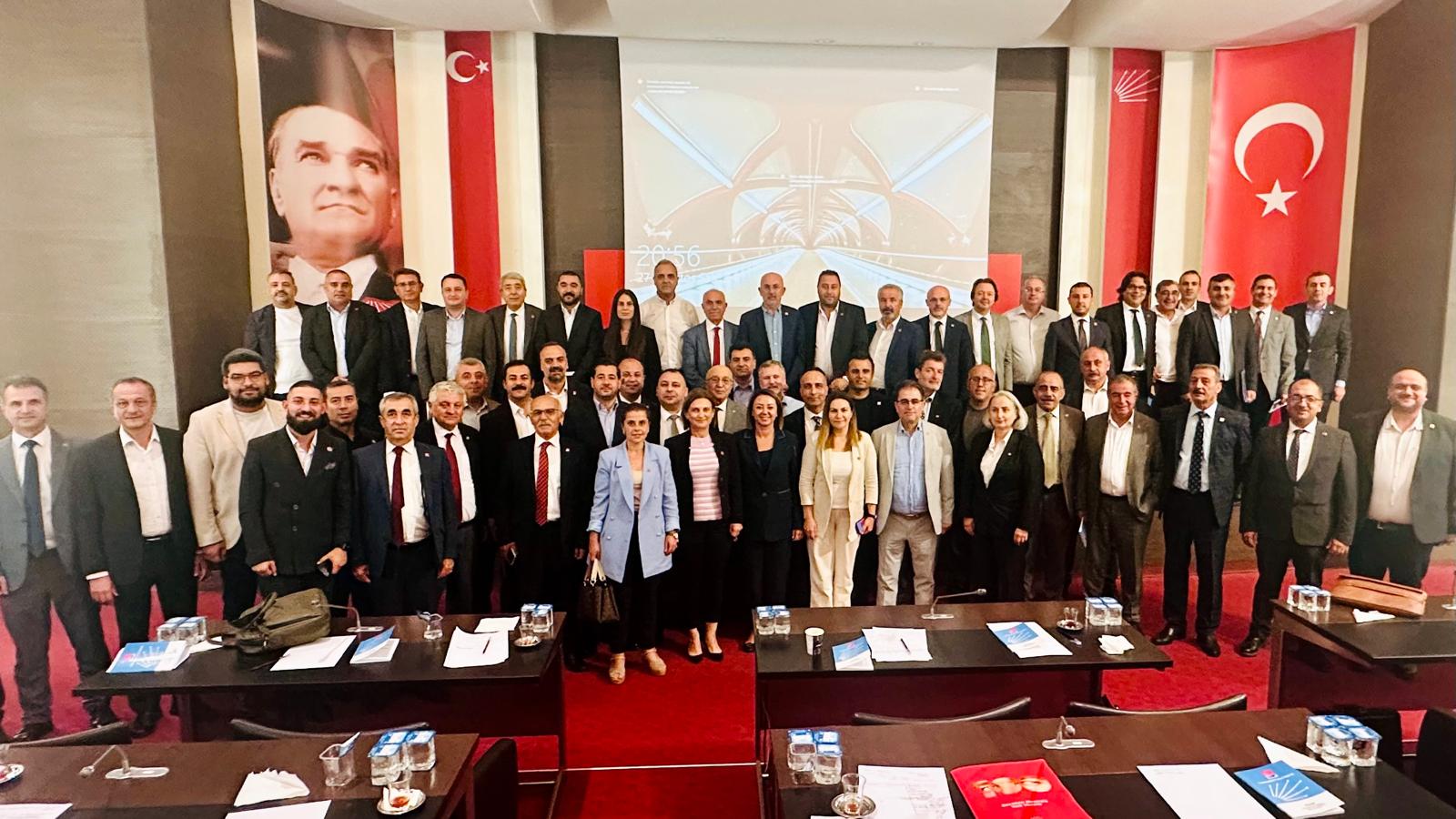 CHP Yalova İl Başkanı Erdem Doğancı, Manisa Şehzadeler Belediye Başkanı Gülşah Durbay’a karşı yapılan çirkin iftiraların karşısında olduklarını söyledi.