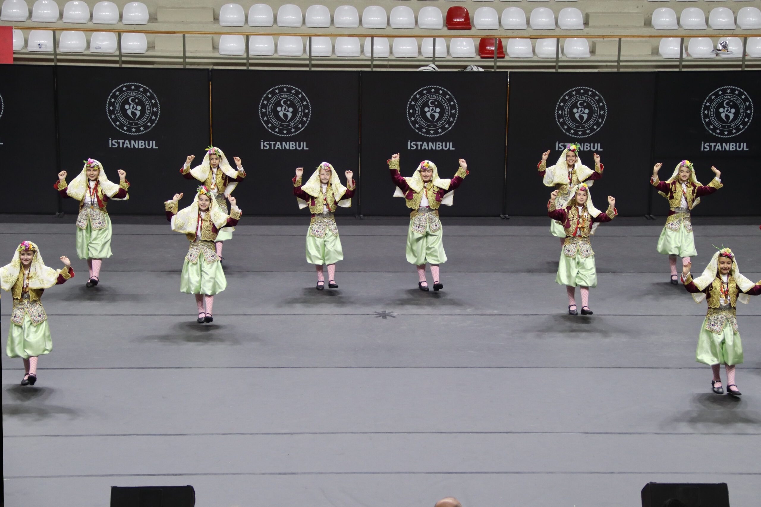 TUFAG’lı Minikler İstanbul’da Sahne Aldı