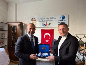 Yalova AK Parti İl Başkanın'dan Beyaz Engelli Derneği’ne Ziyaret 18 Yalova AK Parti İl Başkanın'dan Beyaz Engelli Derneği’ne Ziyaret