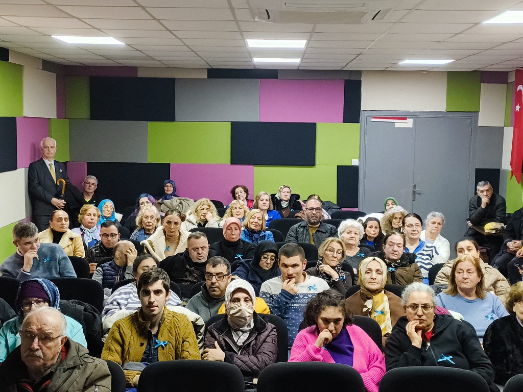 Maviye ışık yak: Farkındalıktan Eyleme